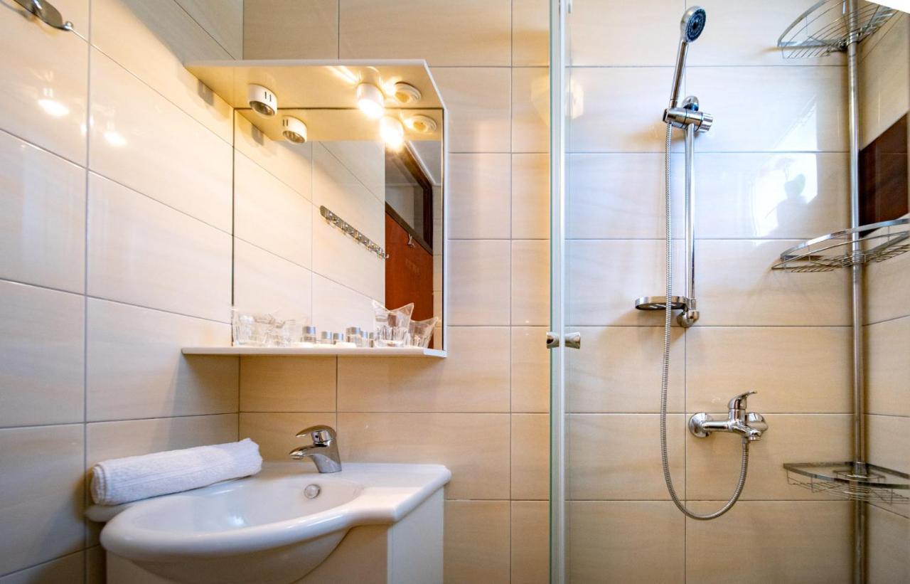 Apartments Lazaric Lopar Luaran gambar