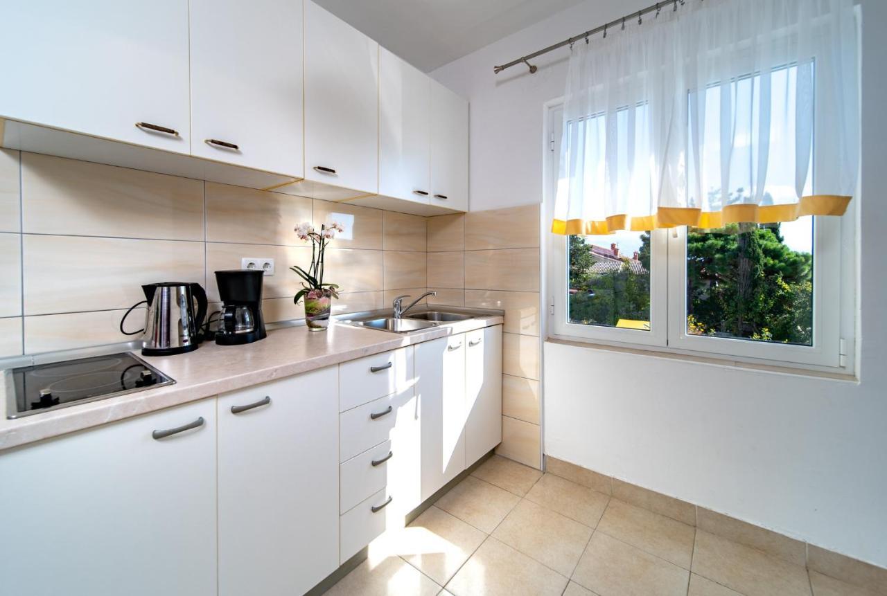 Apartments Lazaric Lopar Luaran gambar