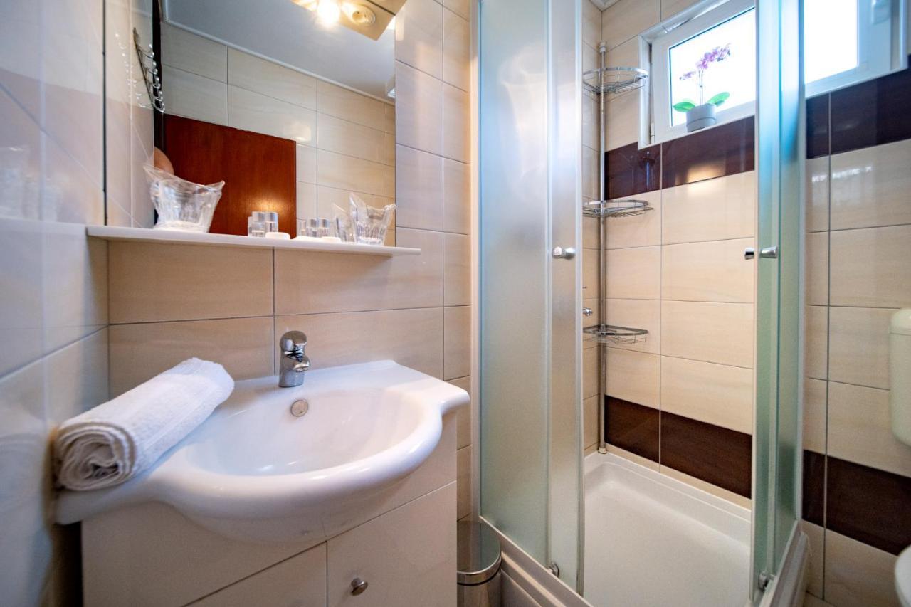 Apartments Lazaric Lopar Luaran gambar